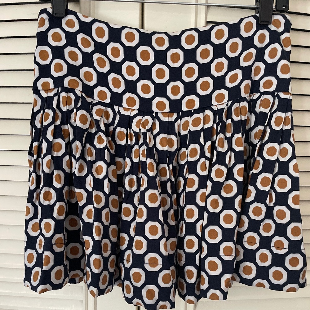 Theory Pleated Silk Skirt, Navy Geometric, “Sylvian”, Size 8